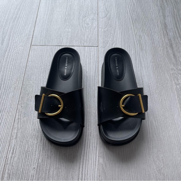 Platform sandals - Picture 2 of 7